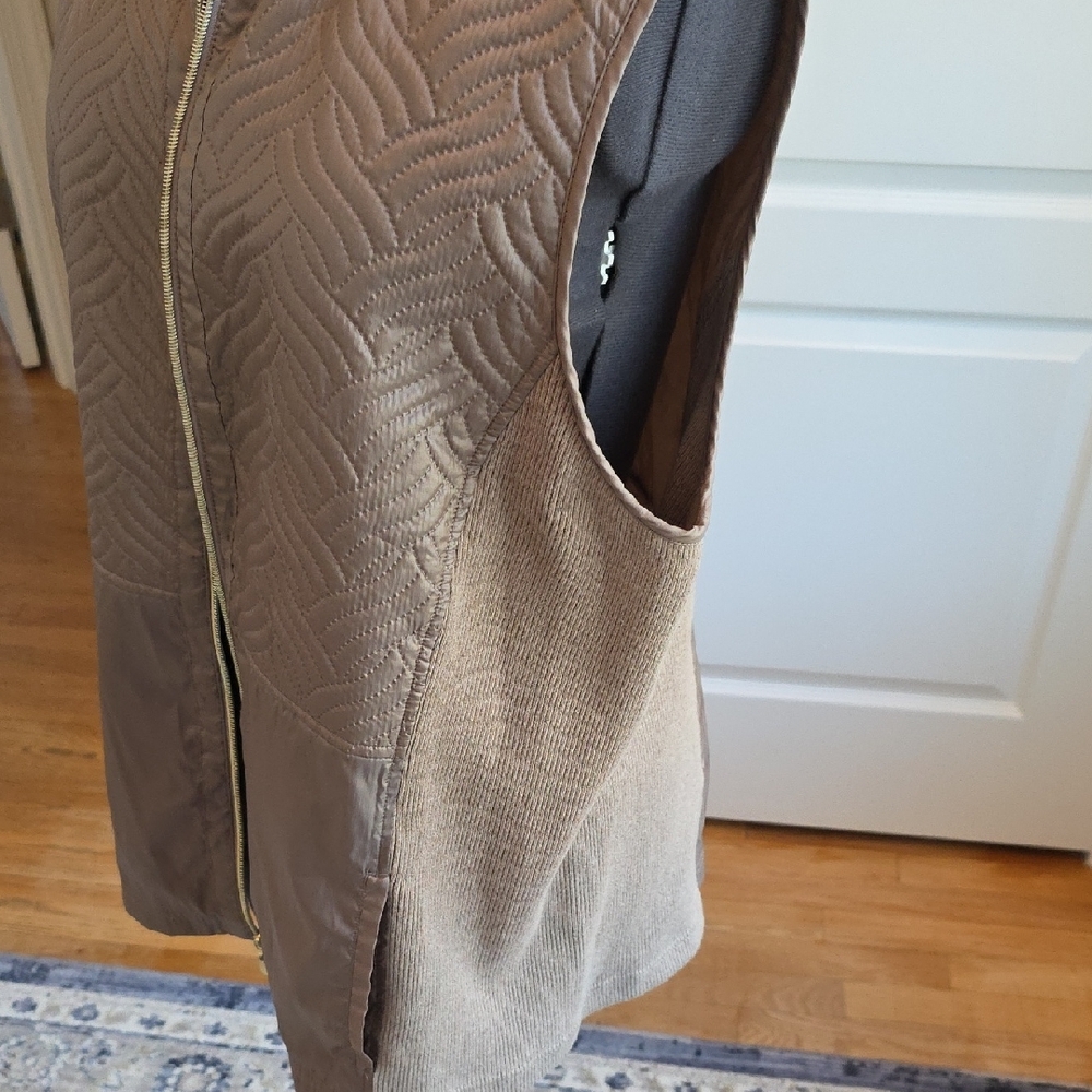 Chico's Zenergy Quilted Brown Vest Plus Size - Picture 2 of 4